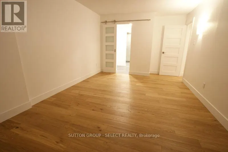 1102 - 389 DUNDAS STREET, #1102