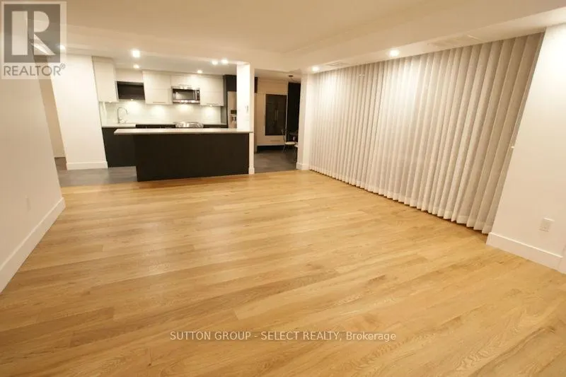 1102 - 389 DUNDAS STREET, #1102