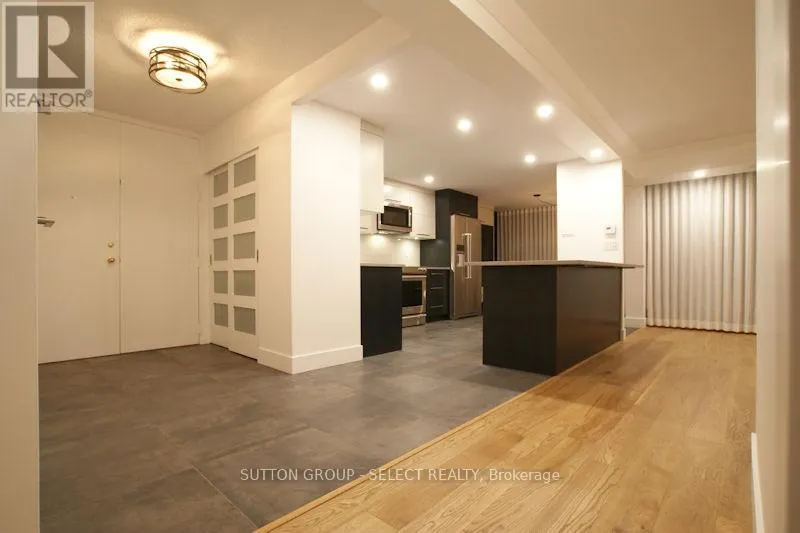 1102 - 389 DUNDAS STREET, #1102