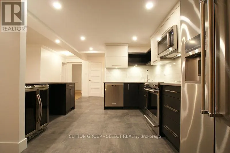 1102 - 389 DUNDAS STREET, #1102