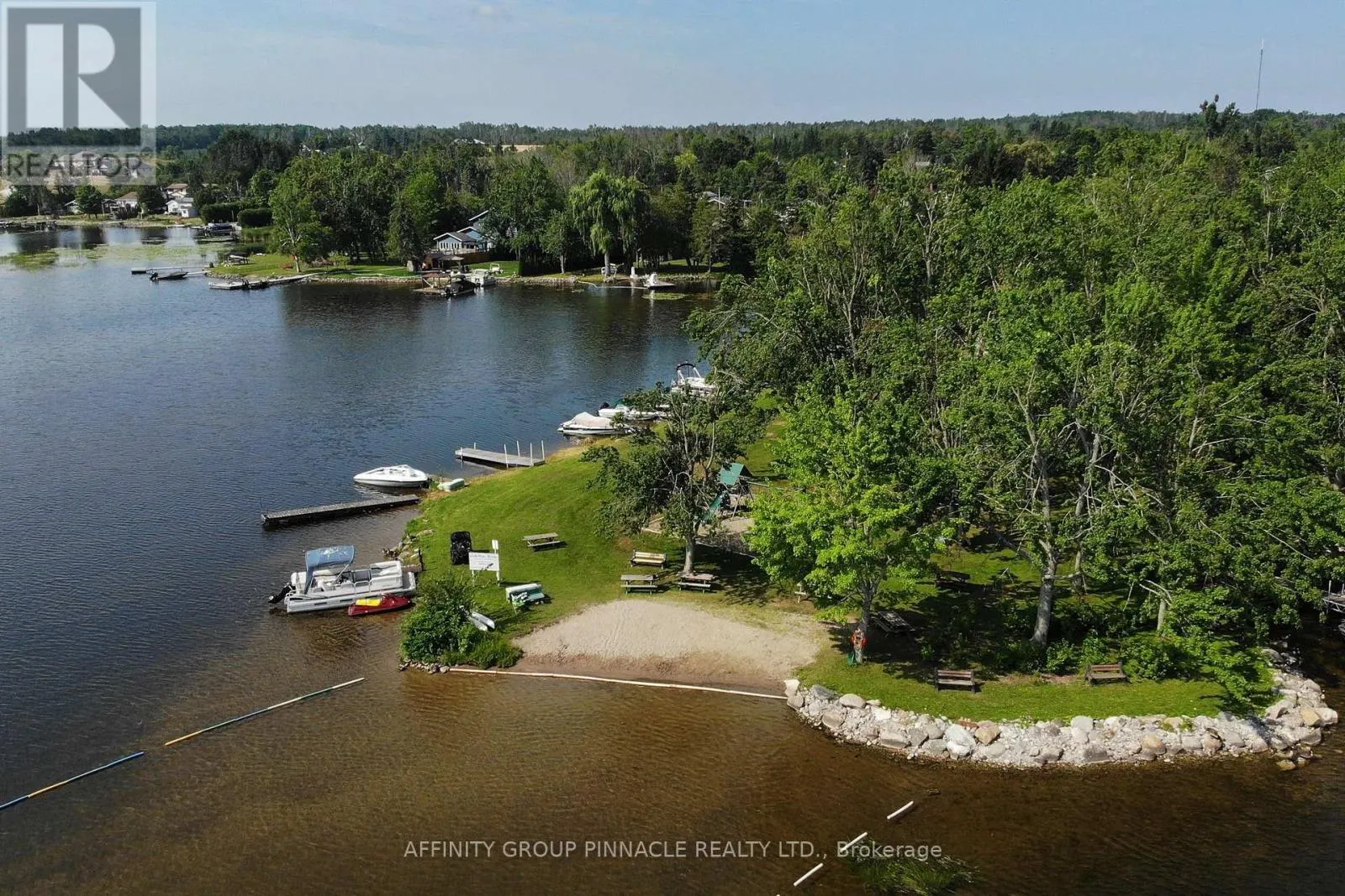 11 LAKEVIEW CRESCENT