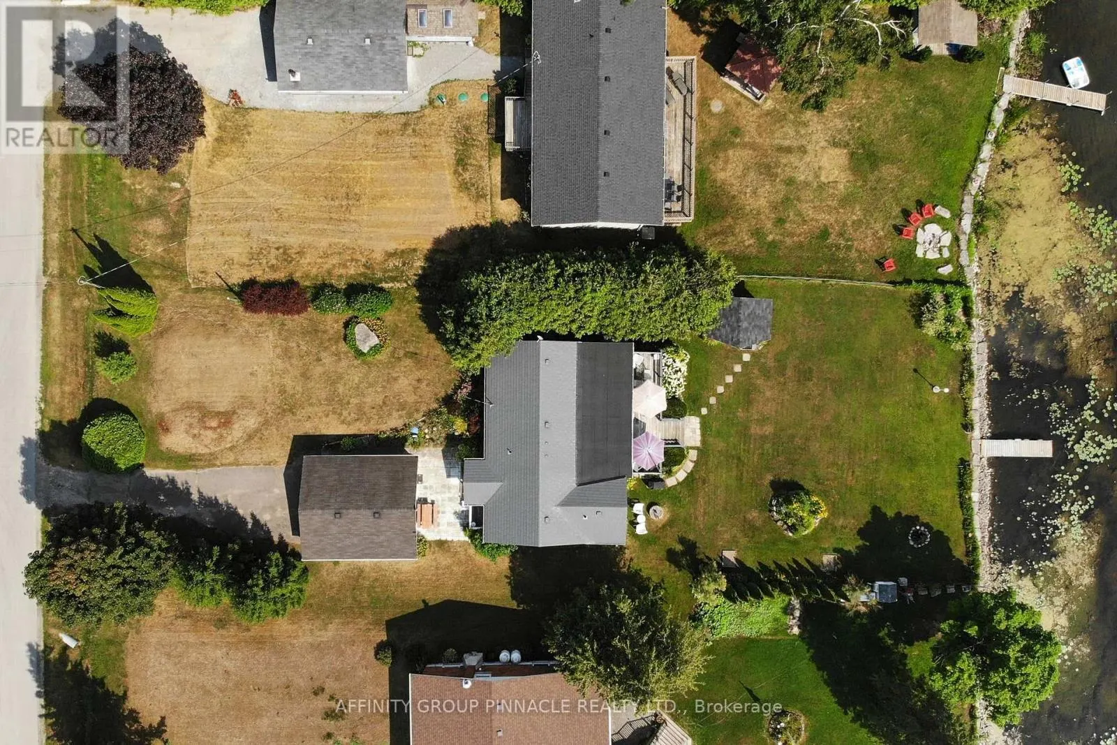 11 LAKEVIEW CRESCENT