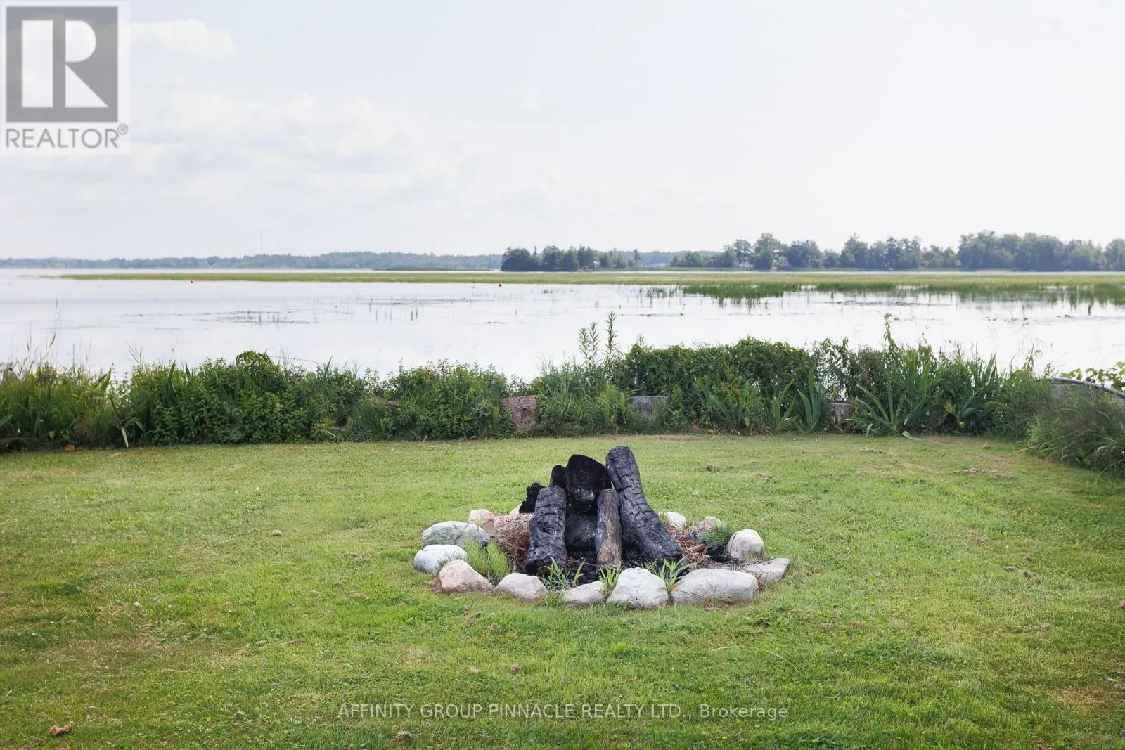 11 LAKEVIEW CRESCENT