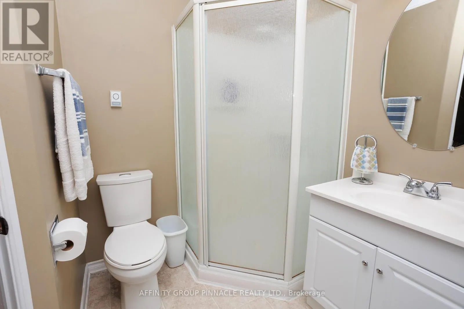 11 LAKEVIEW CRESCENT