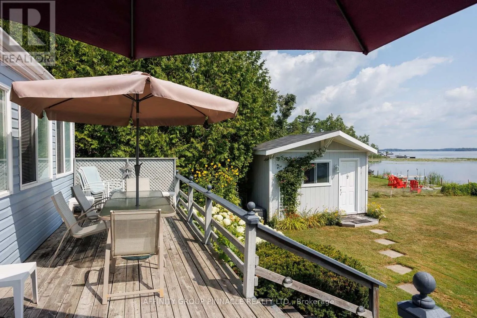 11 LAKEVIEW CRESCENT