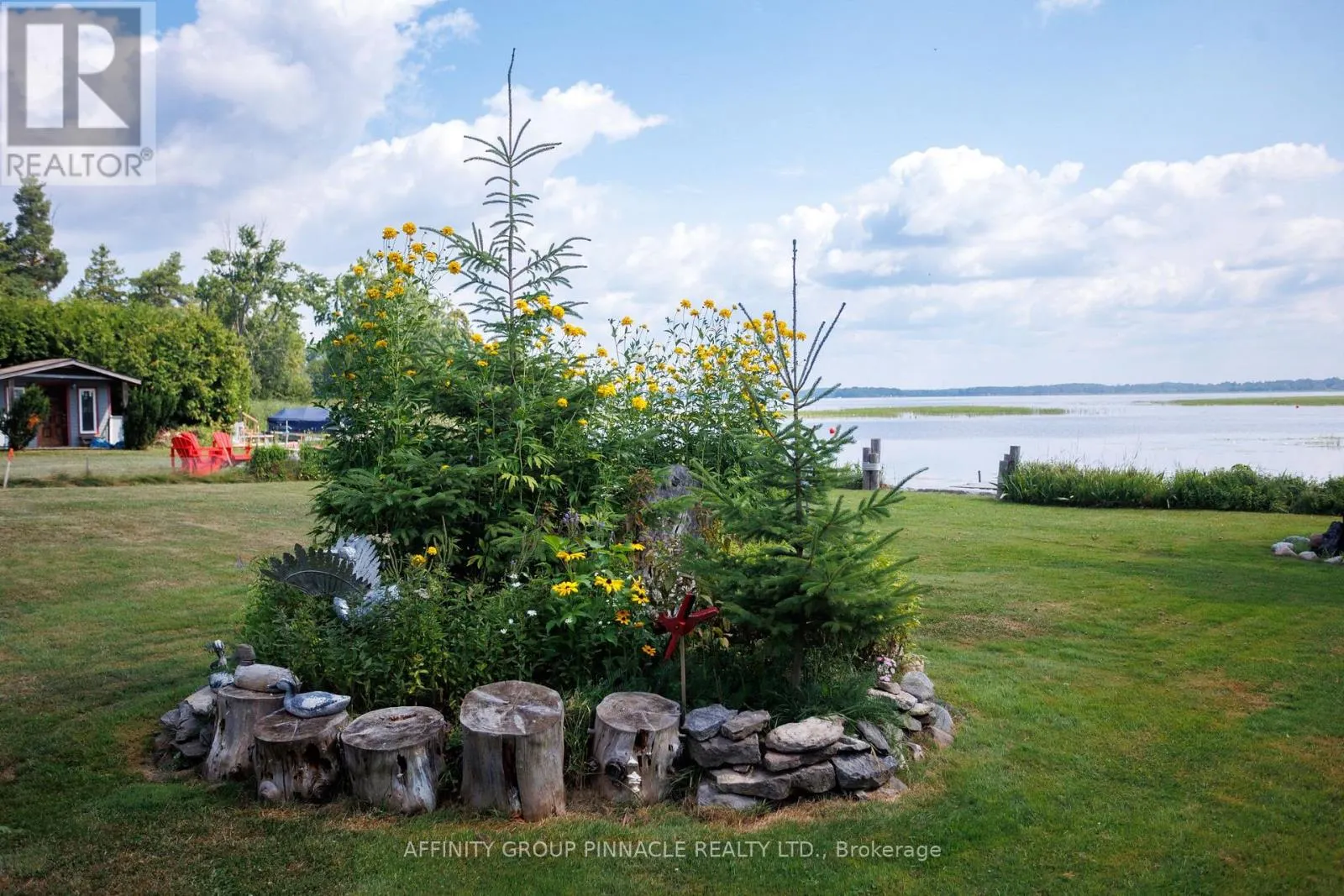 11 LAKEVIEW CRESCENT