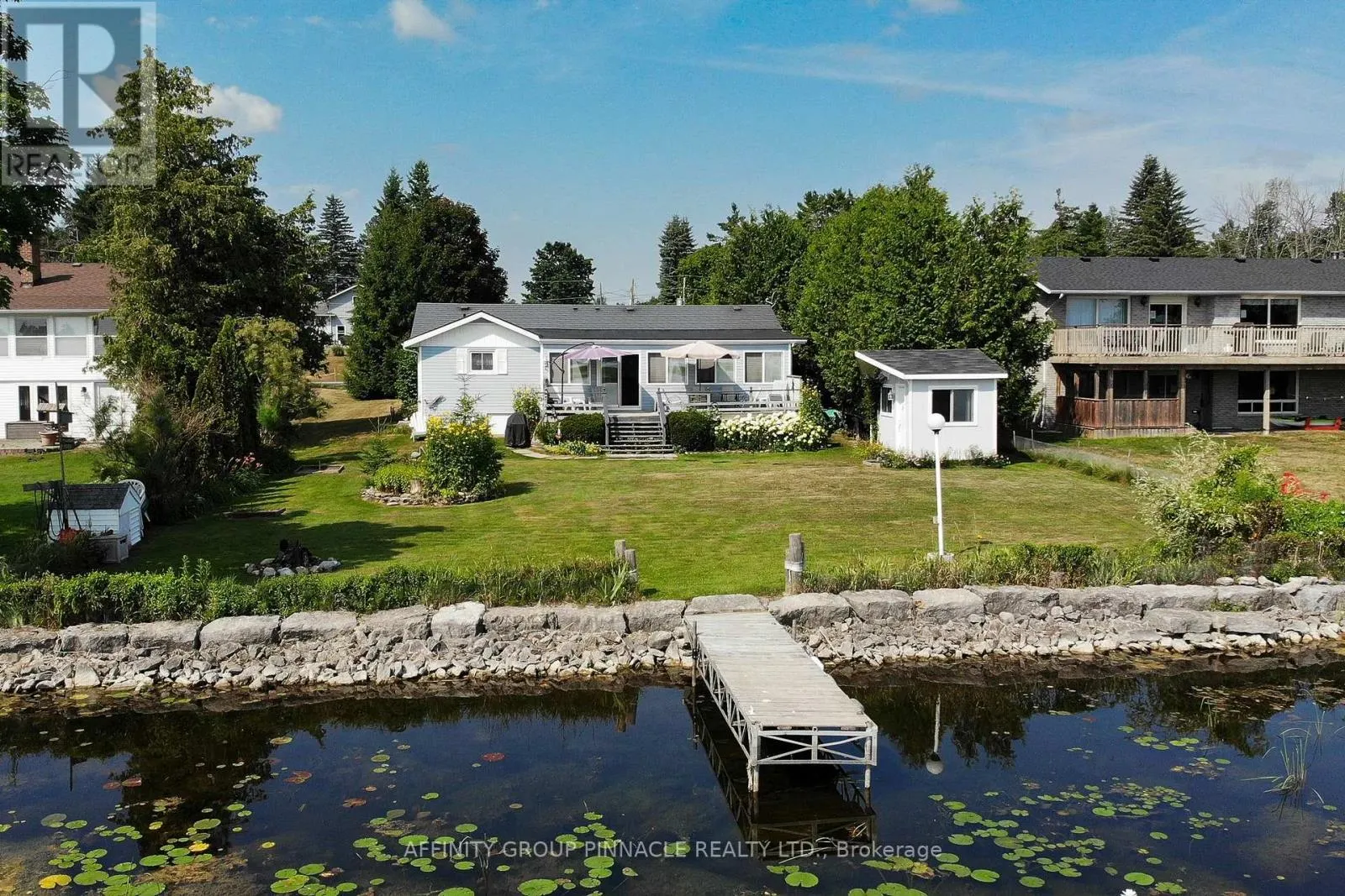 11 LAKEVIEW CRESCENT