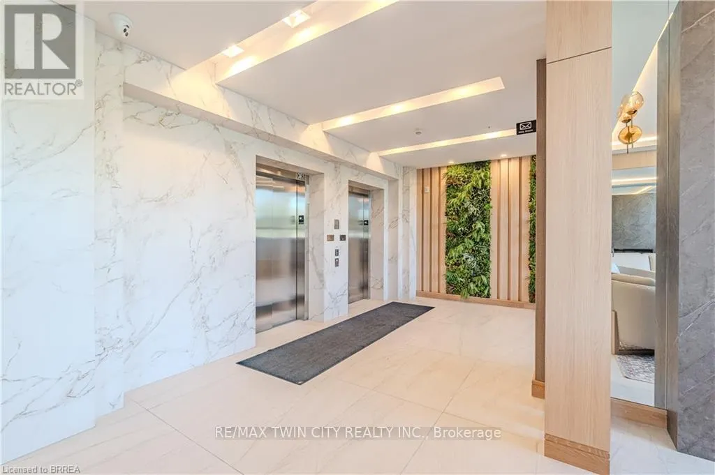 404 - 34 NORMAN STREET