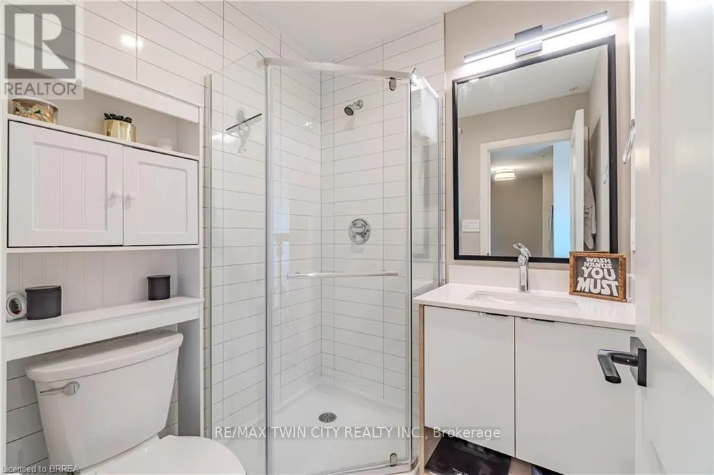 404 - 34 NORMAN STREET