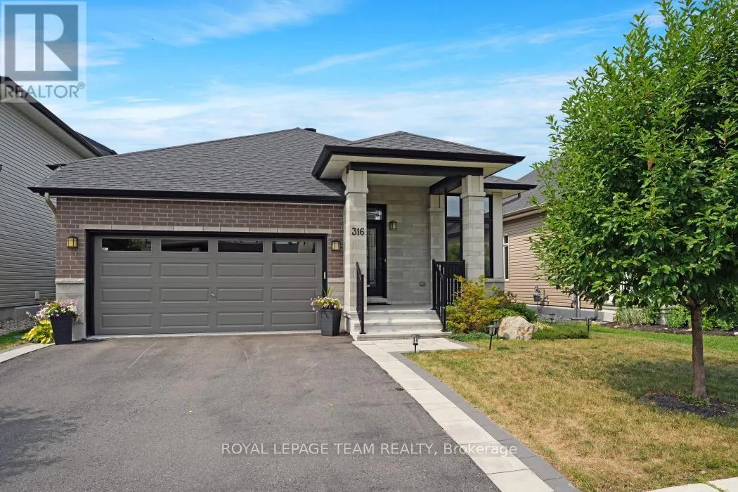 316 SERENADE CRESCENT W