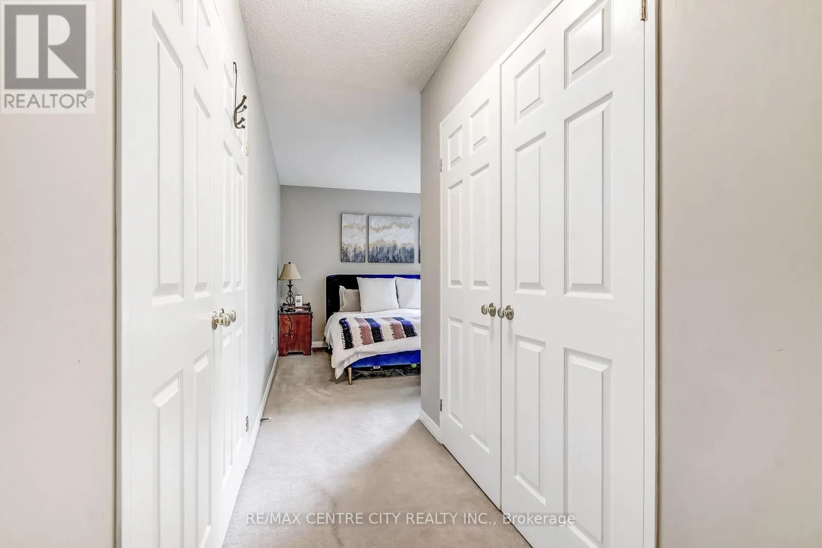 205 - 549 RIDOUT STREET N, #205