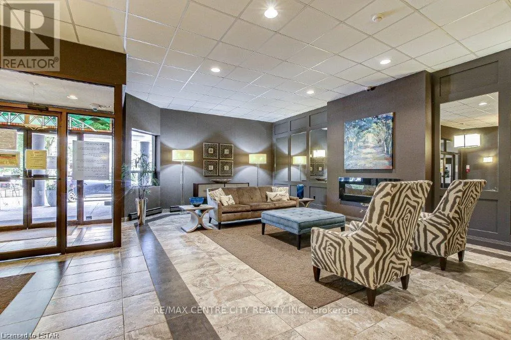 205 - 549 RIDOUT STREET N, #205