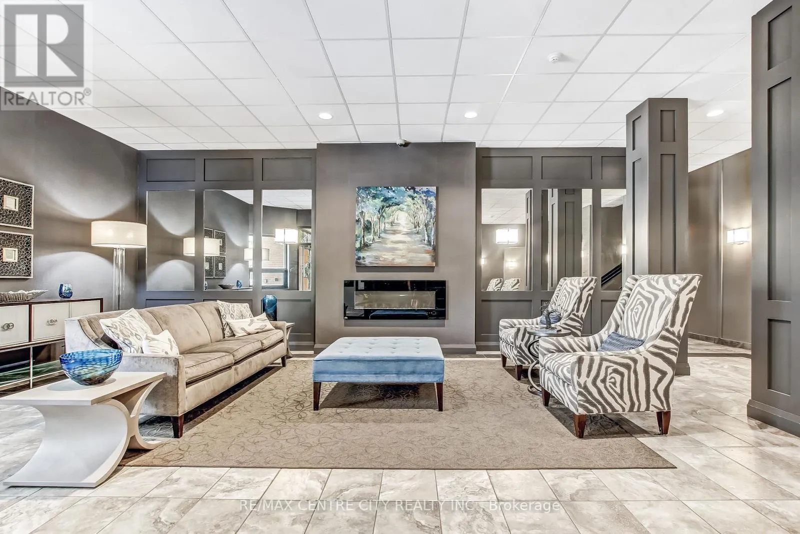 205 - 549 RIDOUT STREET N, #205