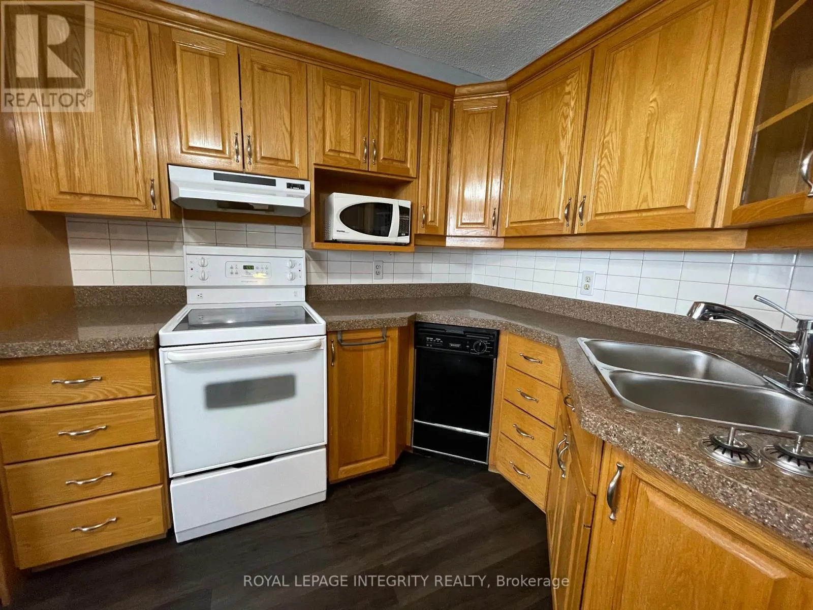 1203 - 1285 CAHILL DRIVE