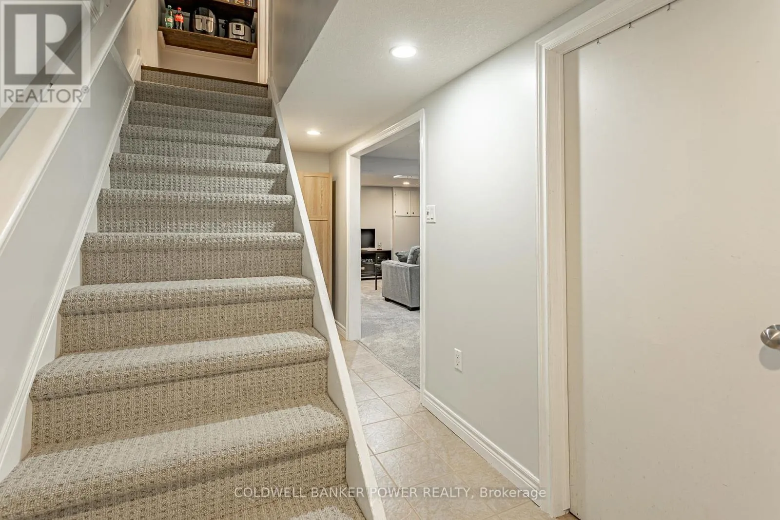 154 - 166 SOUTHDALE ROAD W, #154