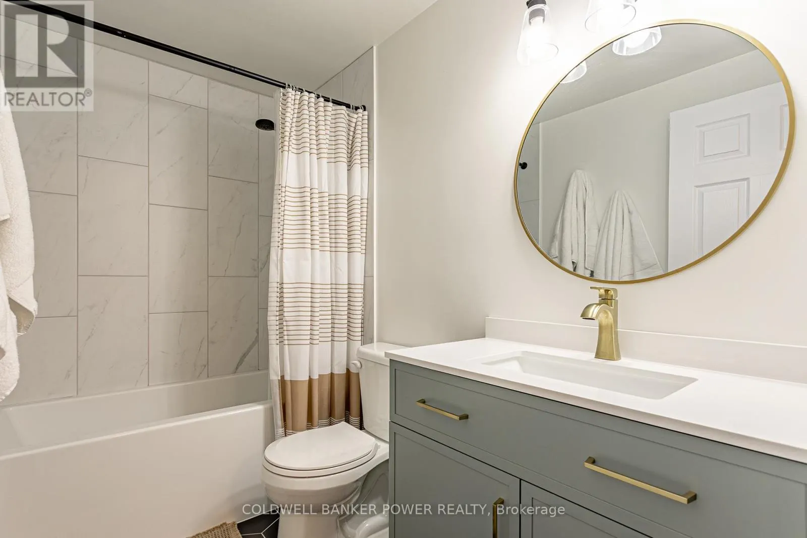 154 - 166 SOUTHDALE ROAD W, #154