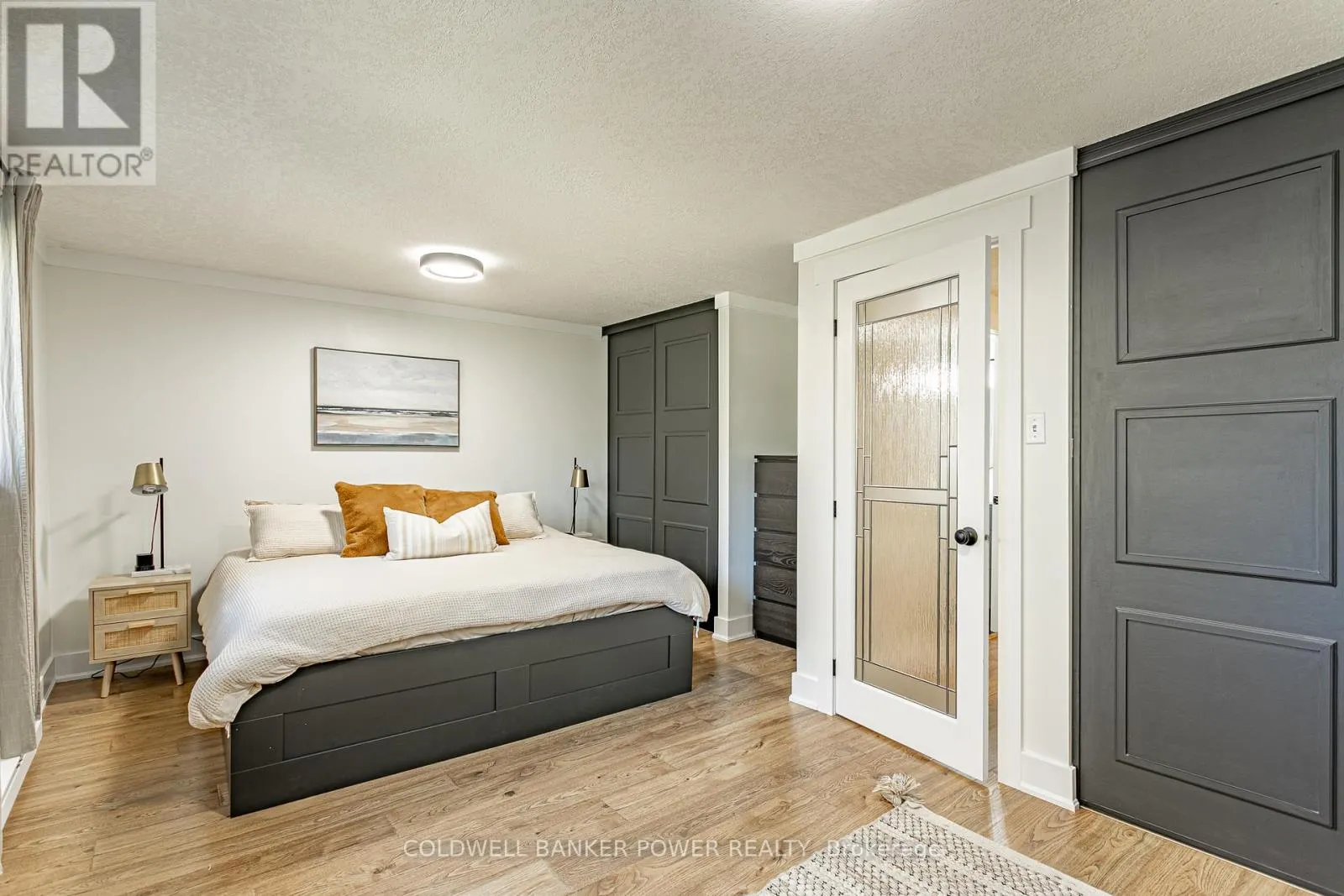 154 - 166 SOUTHDALE ROAD W, #154