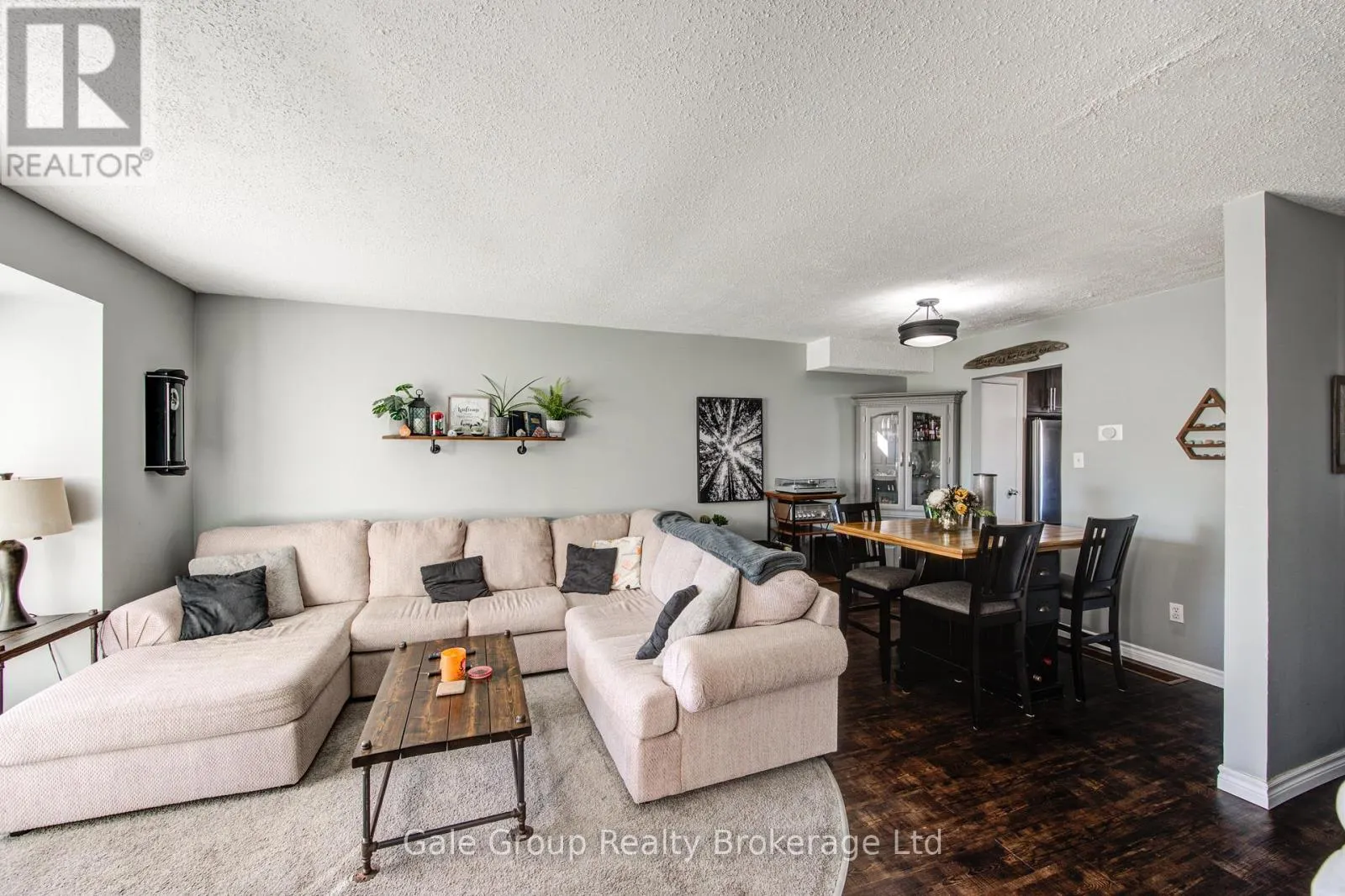 2 - 1193 NELLIS STREET, #2