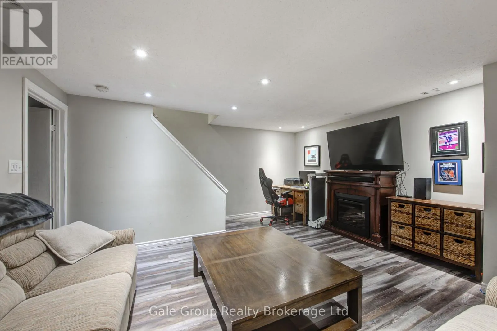 2 - 1193 NELLIS STREET, #2