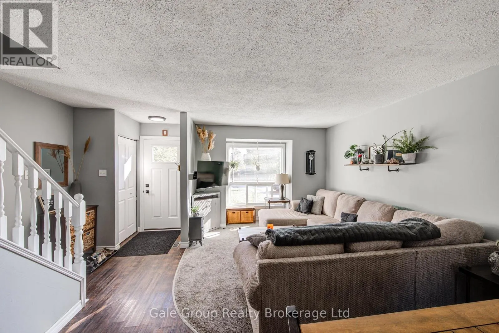 2 - 1193 NELLIS STREET, #2