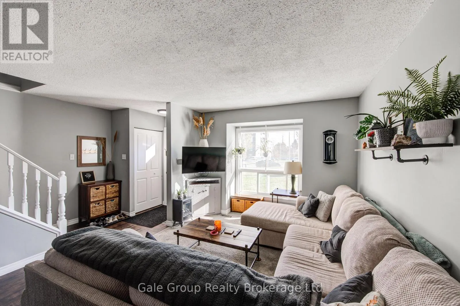 2 - 1193 NELLIS STREET, #2