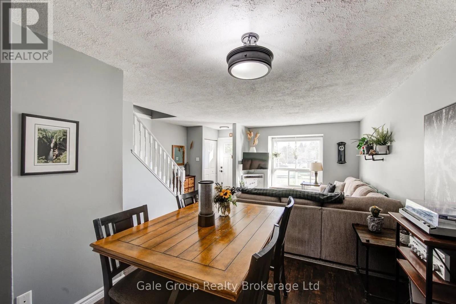 2 - 1193 NELLIS STREET, #2