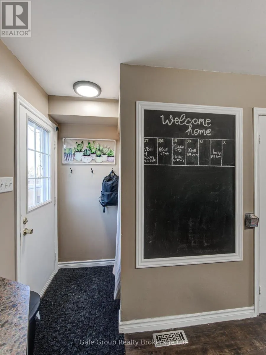 2 - 1193 NELLIS STREET, #2