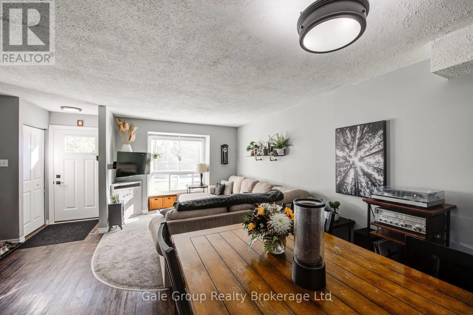 2 - 1193 NELLIS STREET, #2