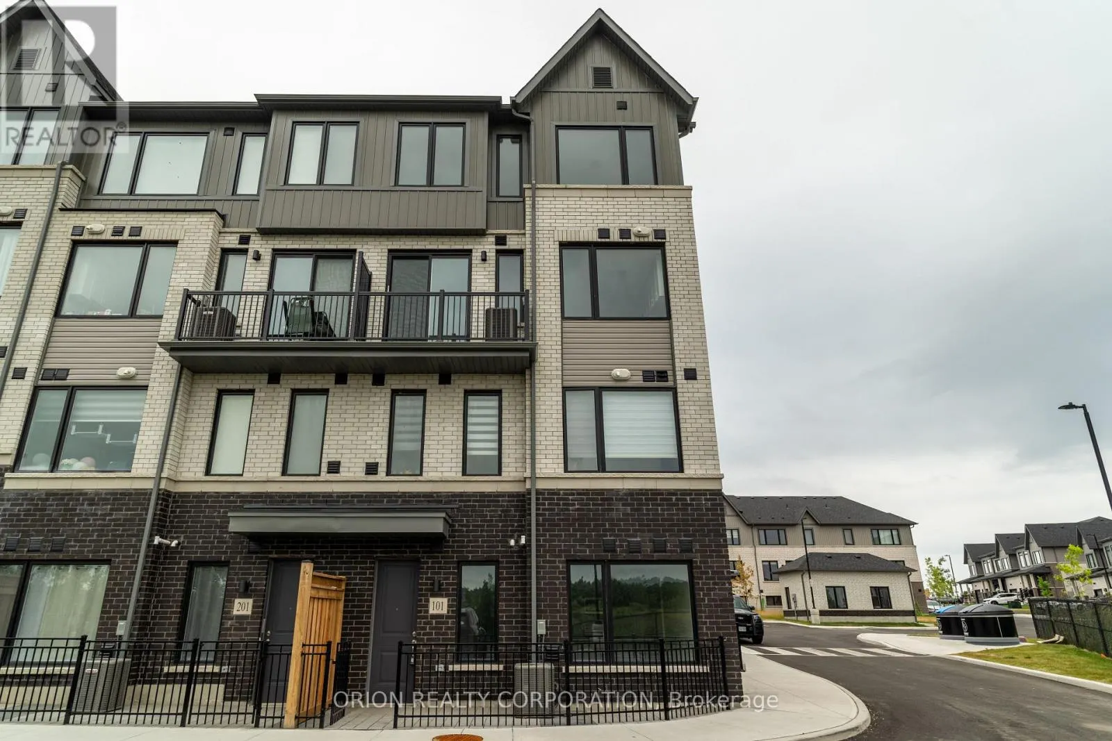 101 - 160 DENSMORE ROAD