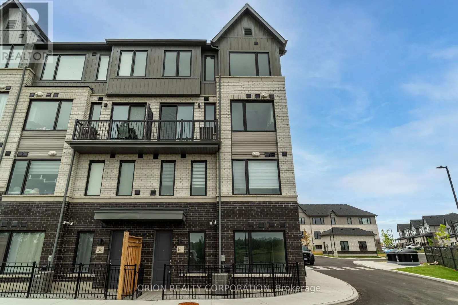 101 - 160 DENSMORE ROAD