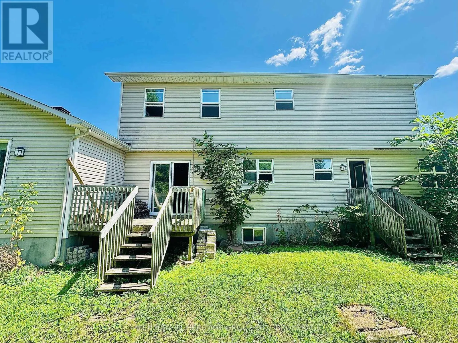 1569 SHAUNA CRESCENT