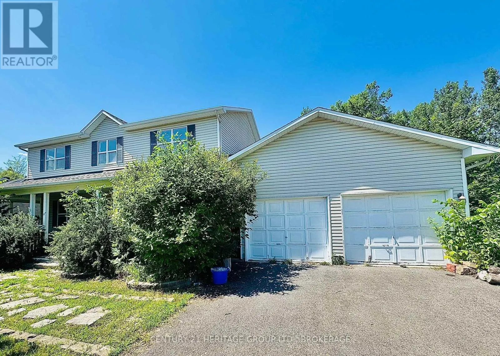 1569 SHAUNA CRESCENT