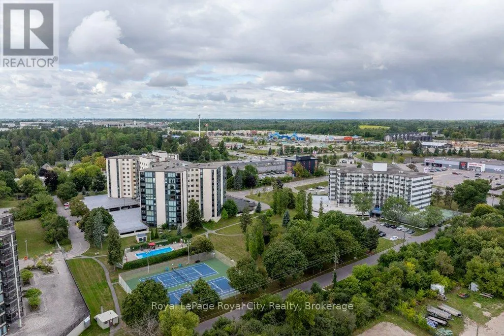 511 - 19 WOODLAWN ROAD E, #511