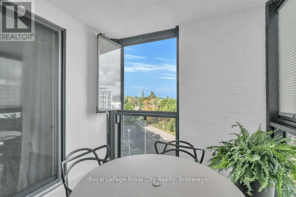 511 - 19 WOODLAWN ROAD E, #511