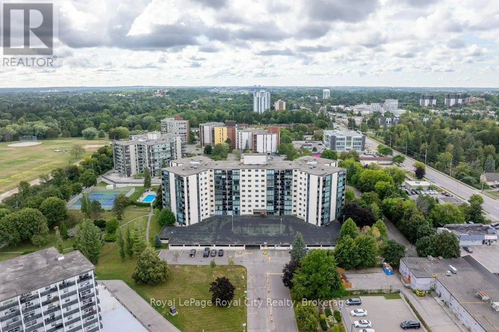 511 - 19 WOODLAWN ROAD E, #511