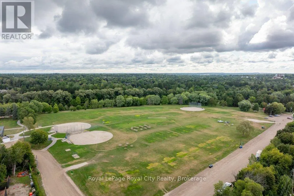 511 - 19 WOODLAWN ROAD E, #511