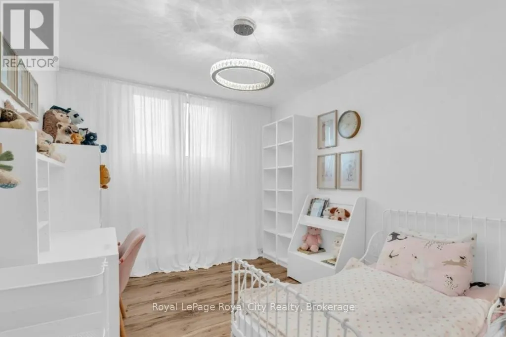 511 - 19 WOODLAWN ROAD E, #511