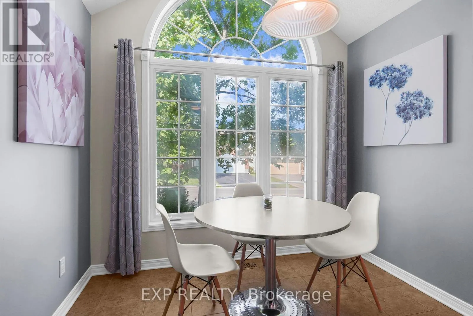 114 ECHOWOODS AVENUE