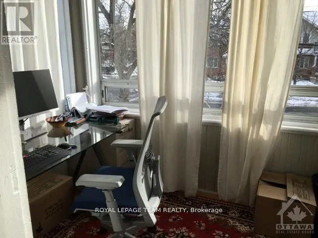 2 - 86 BAYSWATER AVENUE