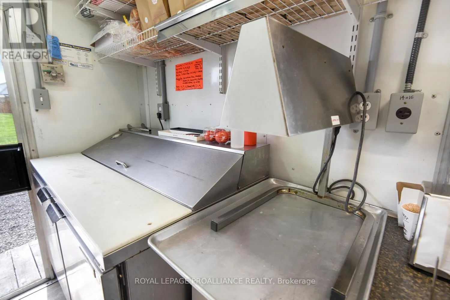 12 RIVERVIEW CRESCENT