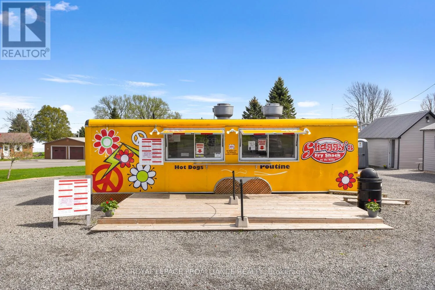 12 RIVERVIEW CRESCENT