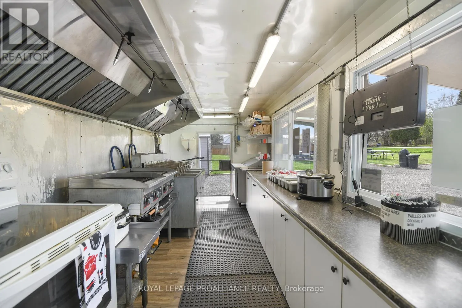 12 RIVERVIEW CRESCENT