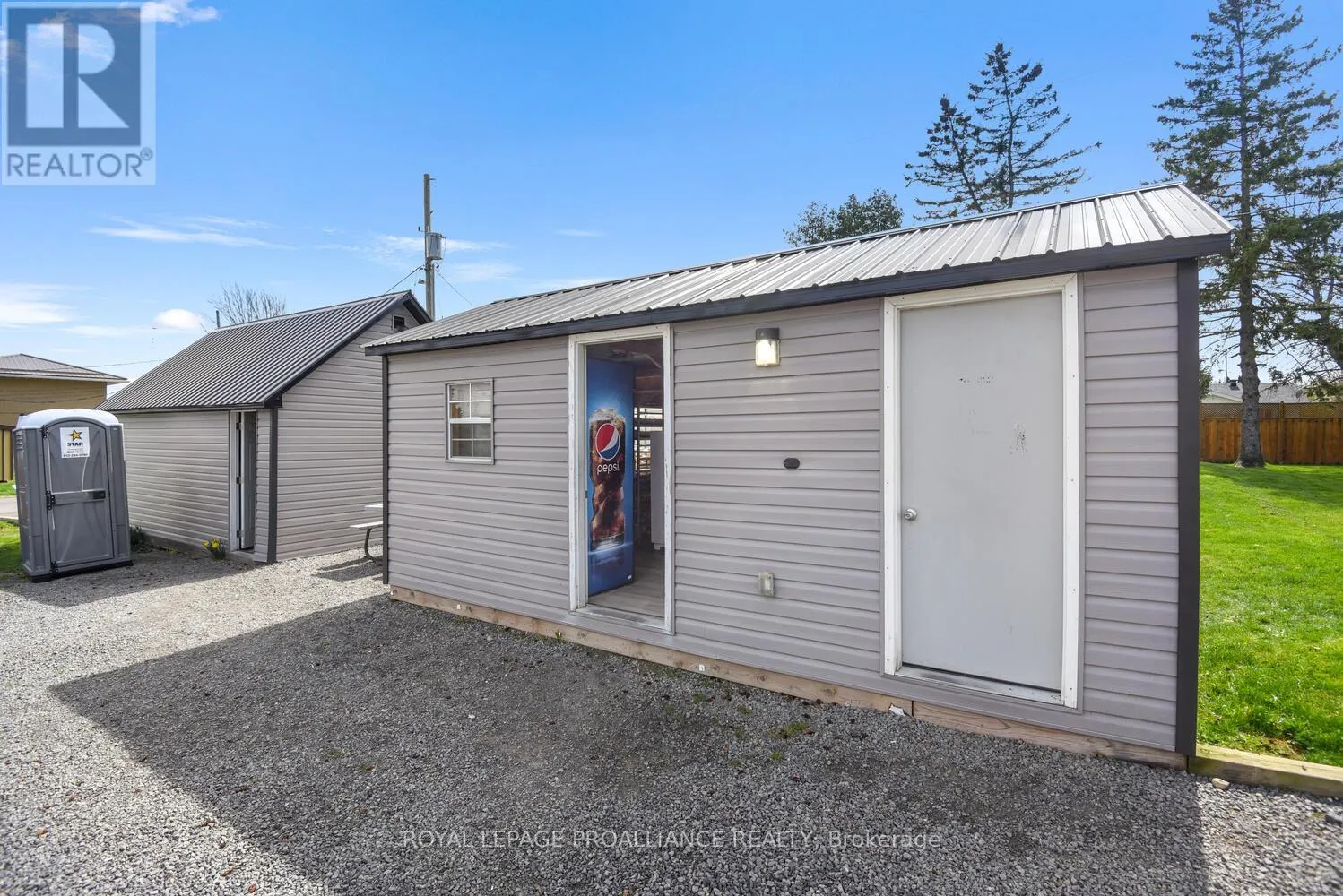 12 RIVERVIEW CRESCENT