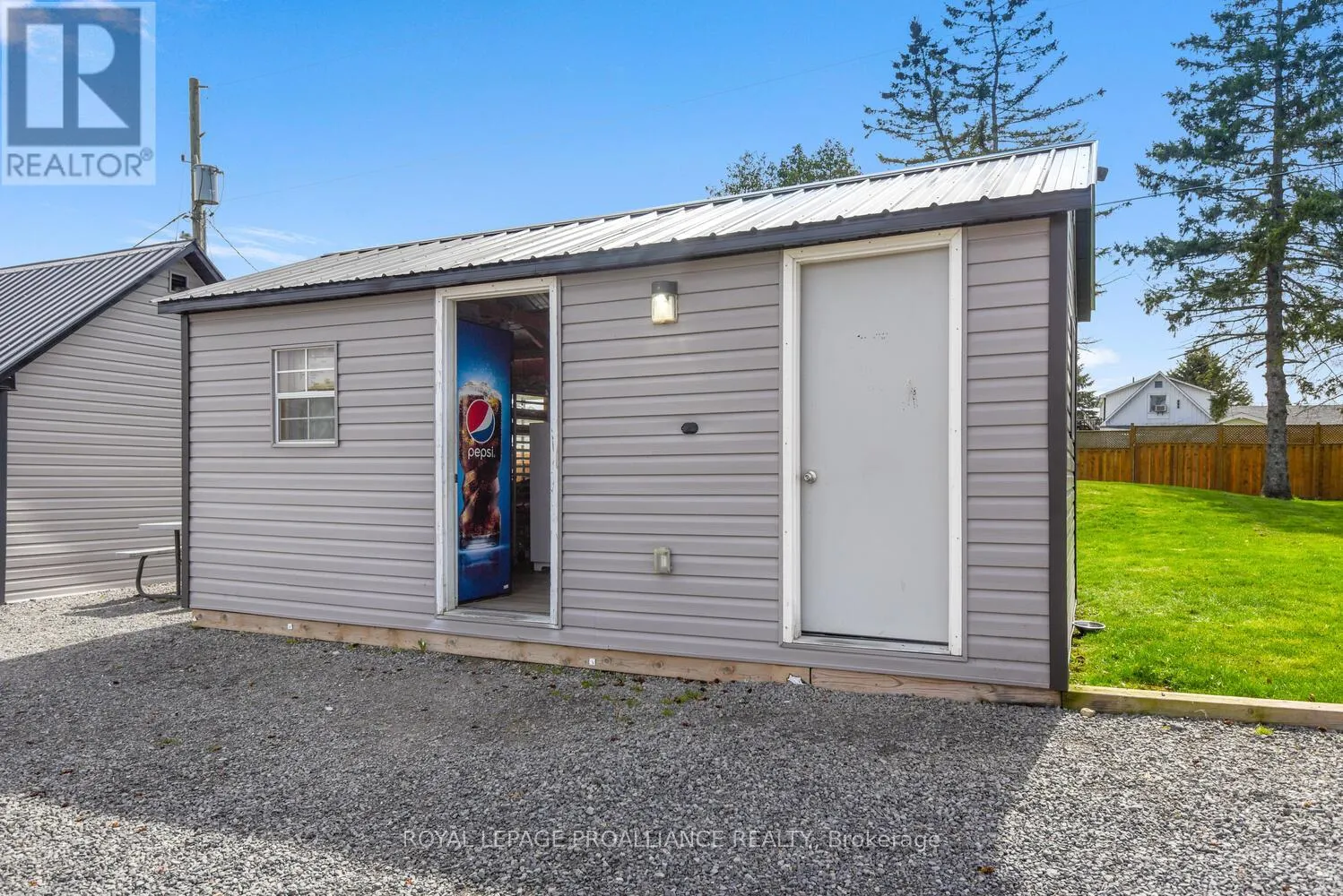 12 RIVERVIEW CRESCENT