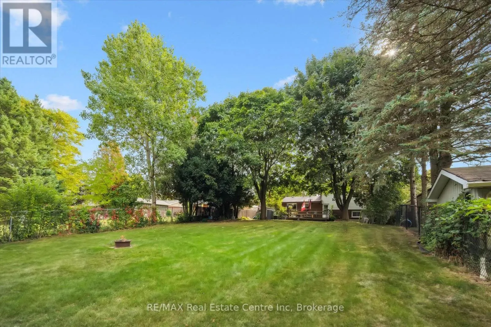 33 HASTINGS BOULEVARD