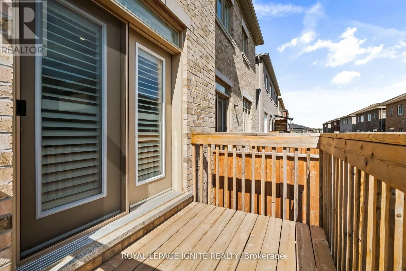 4 GREAT FALLS BOULEVARD