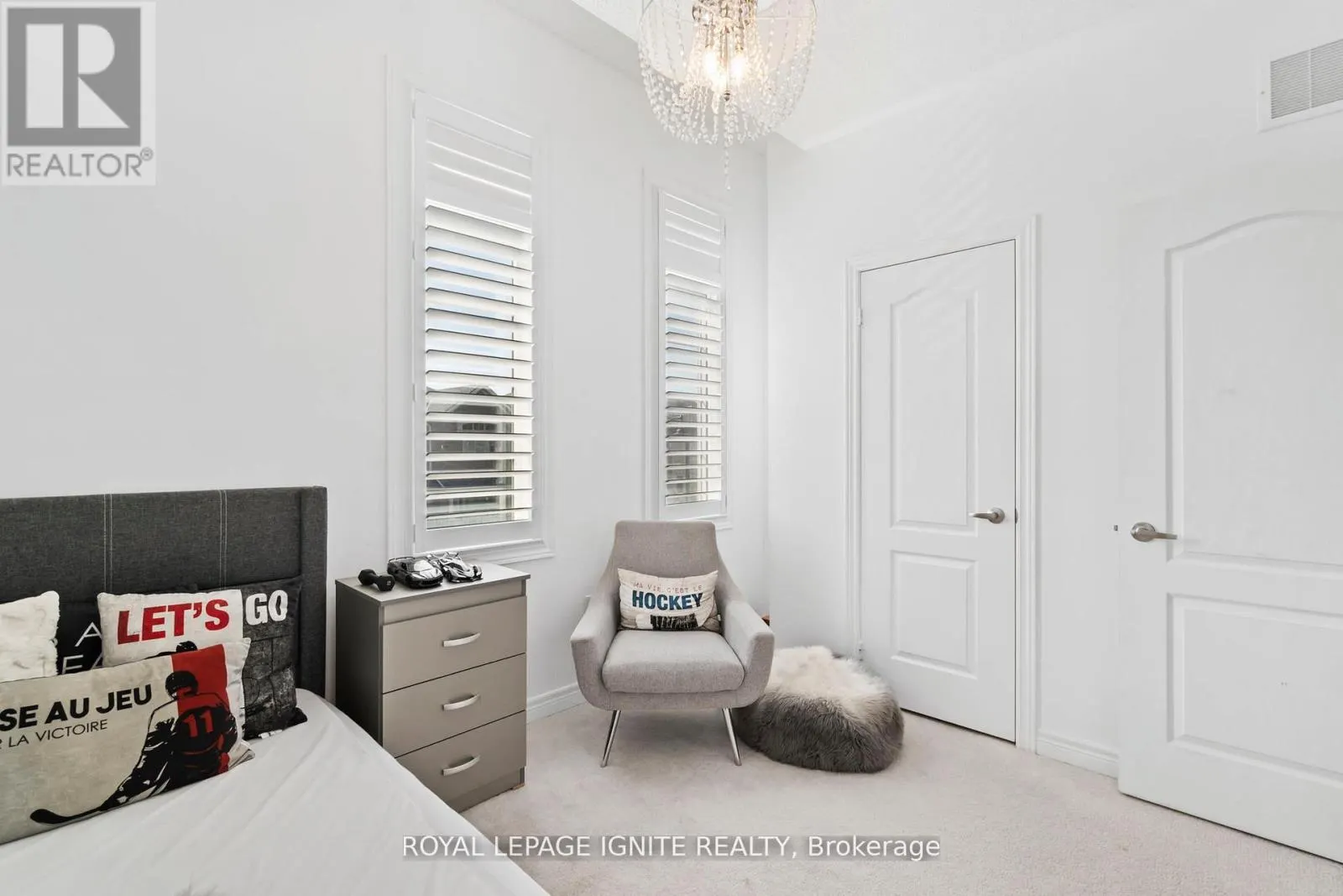 4 GREAT FALLS BOULEVARD