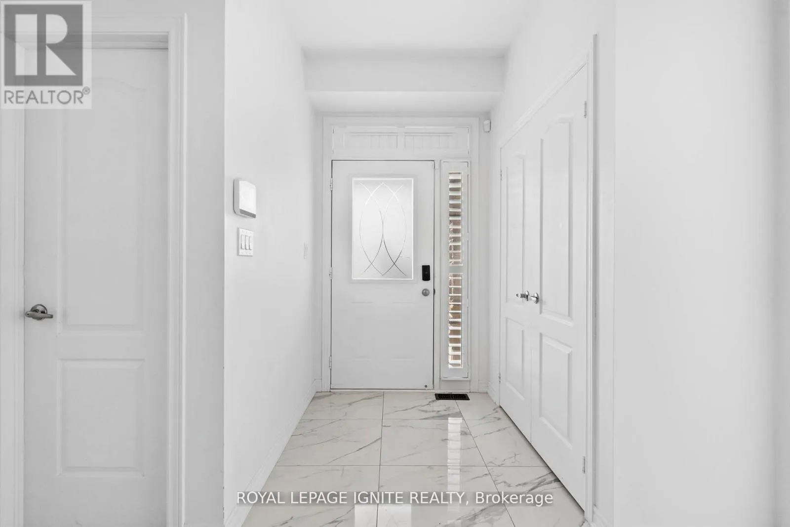 4 GREAT FALLS BOULEVARD