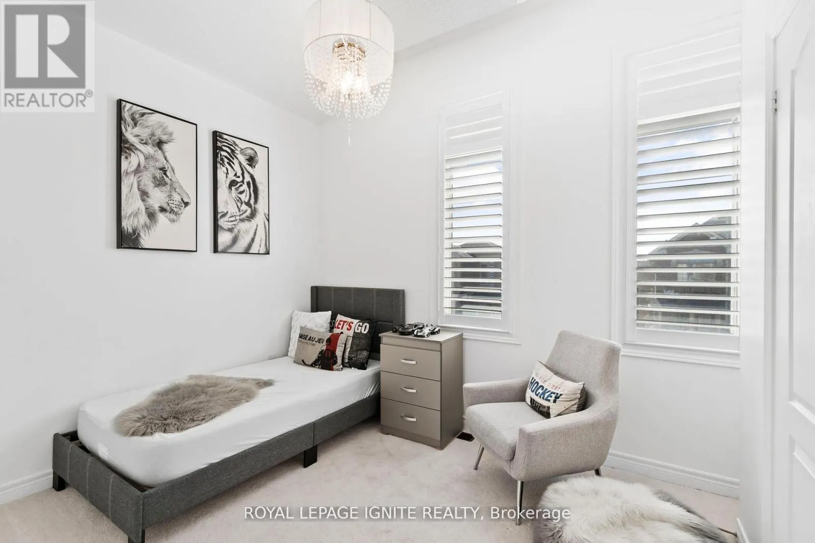 4 GREAT FALLS BOULEVARD