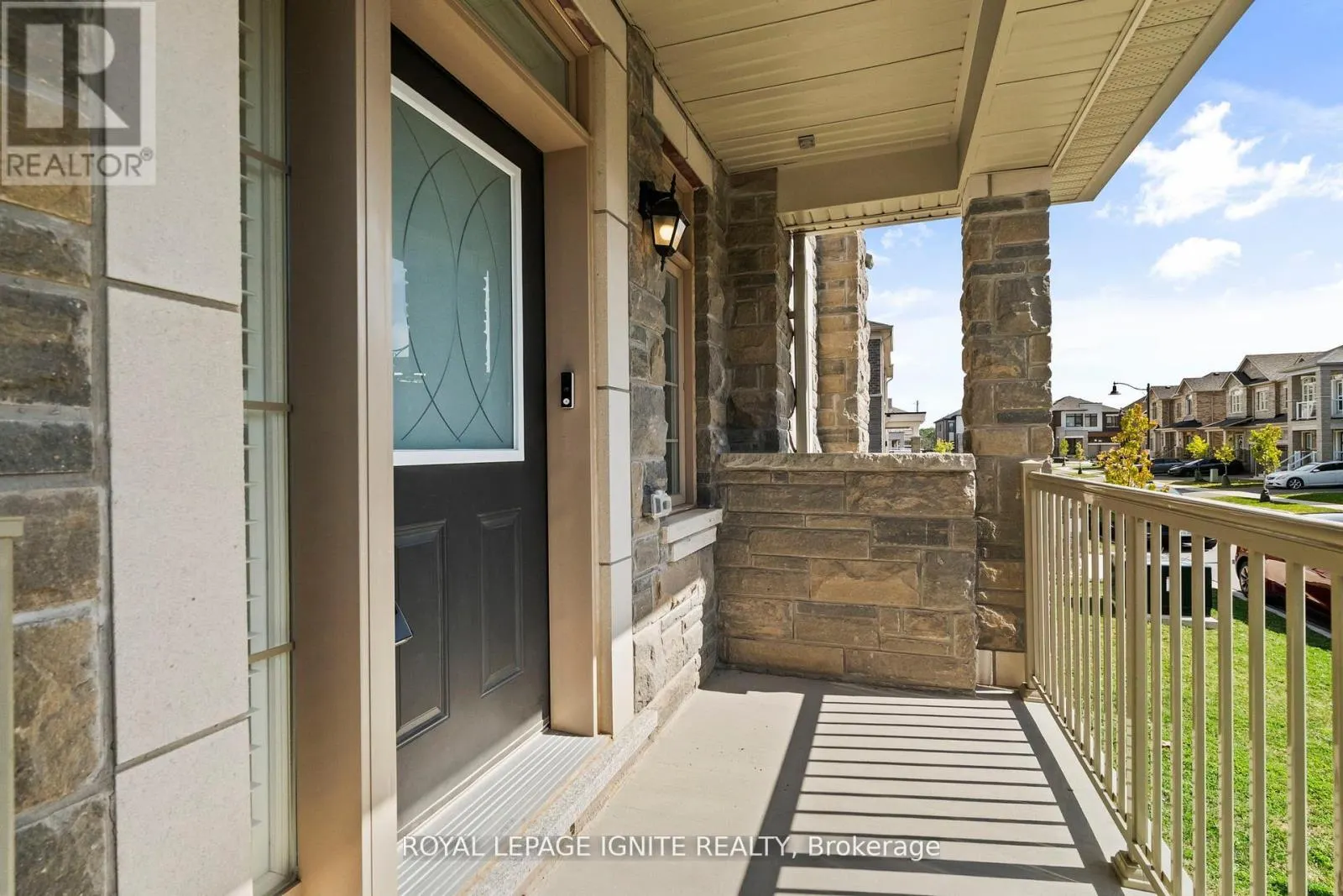 4 GREAT FALLS BOULEVARD